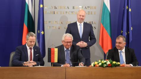 „Отвъд времето и пространството“: България подписа с „Райнметал“ за завод за барут и боеприпаси