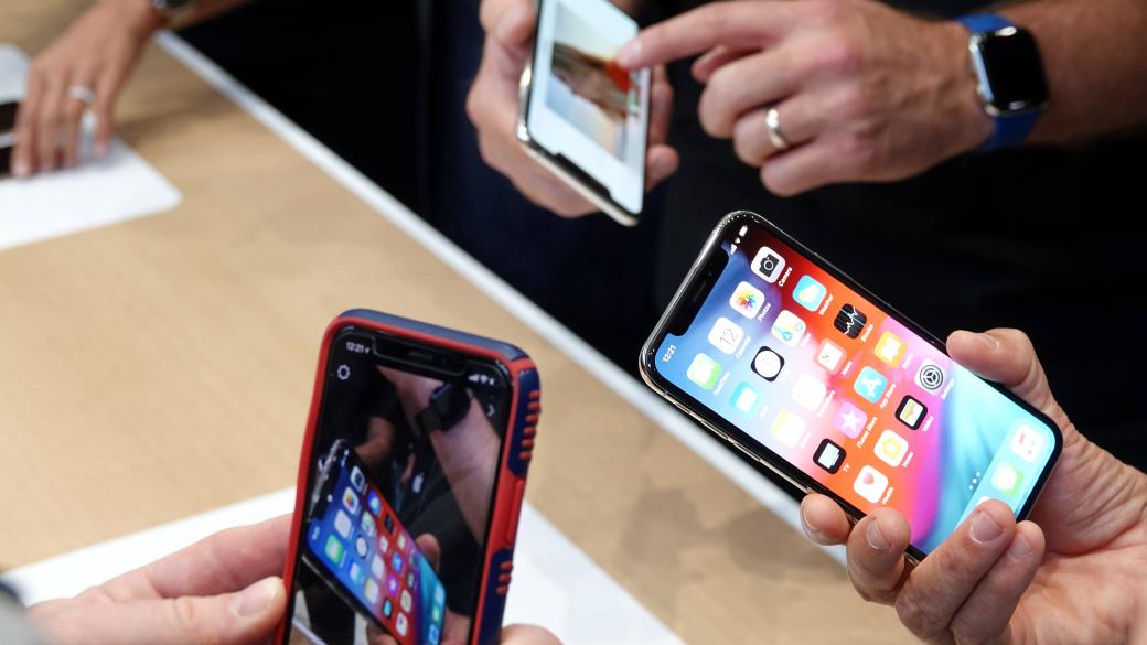Потребители се оплакаха от слаб сигнал в новите iPhone XS и XS Max