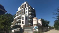 Лихвите по жилищните кредити отпускани от българските банки продължават да