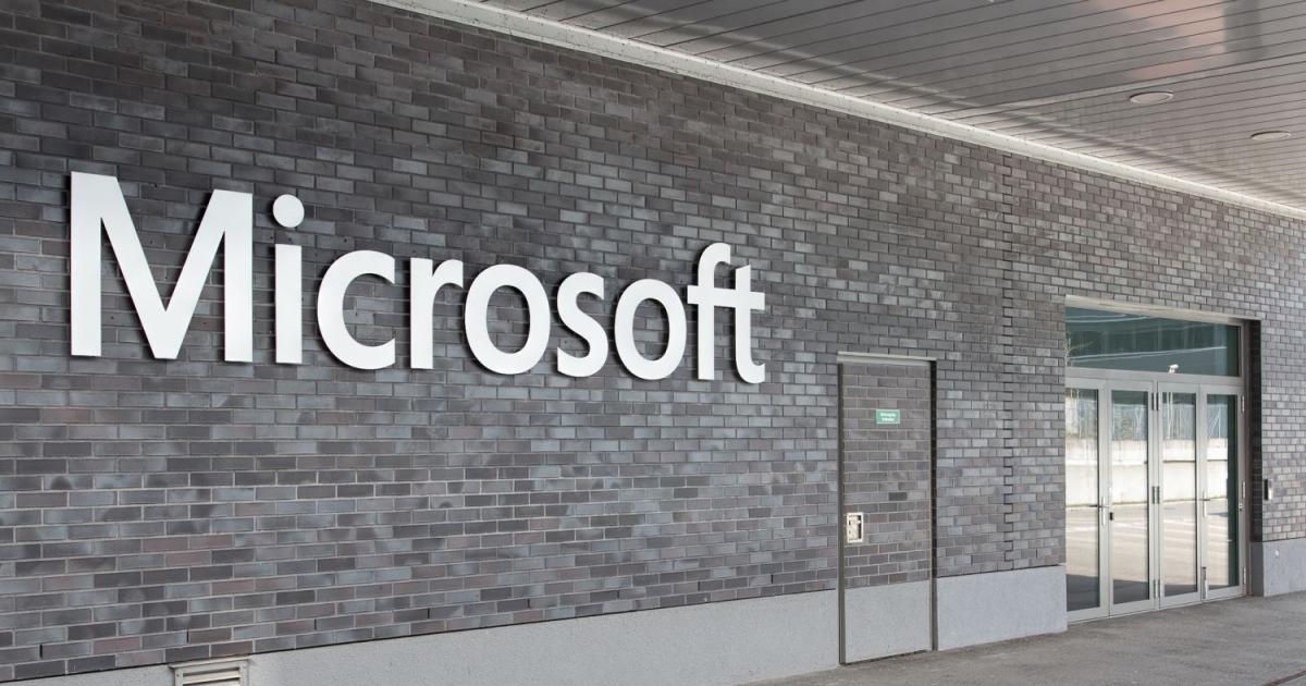 Microsoft Corp разширява достъпа до станалия изключително популярен футуристичен чатбот