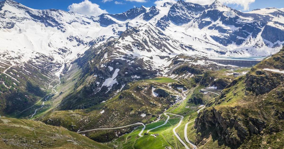 Зимният сезон наближава, но френски ски курорт затваря пистите си