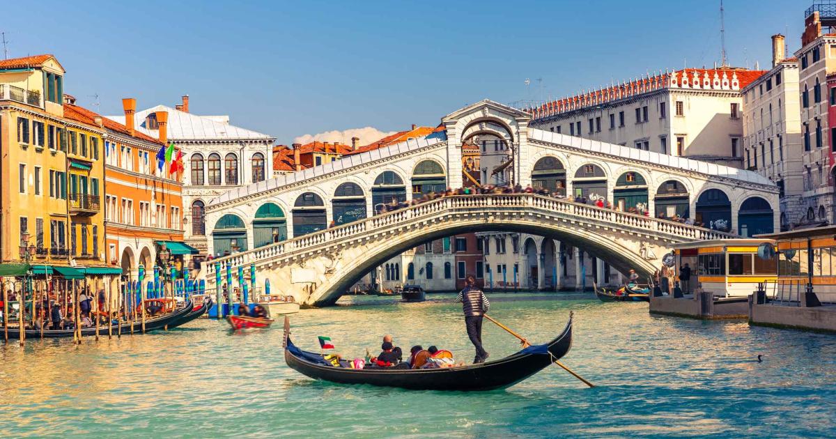 Властите във Венеция забраняват туристическите групи от над 25 души